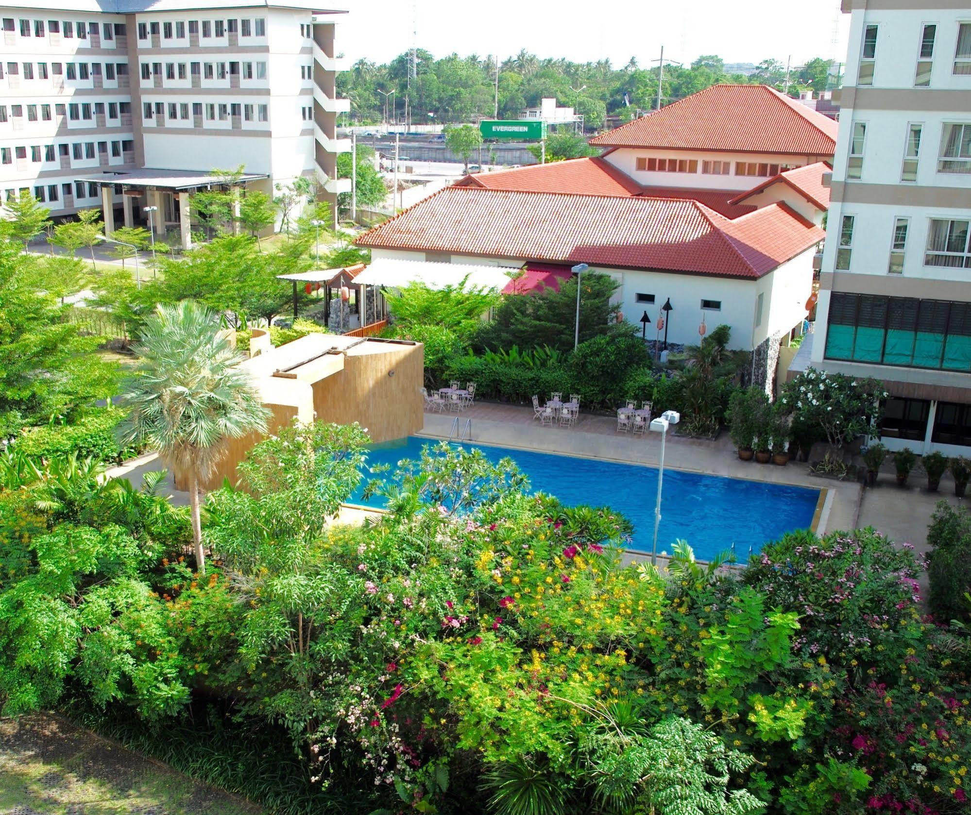 J. Park Hotel Chonburi Exterior foto