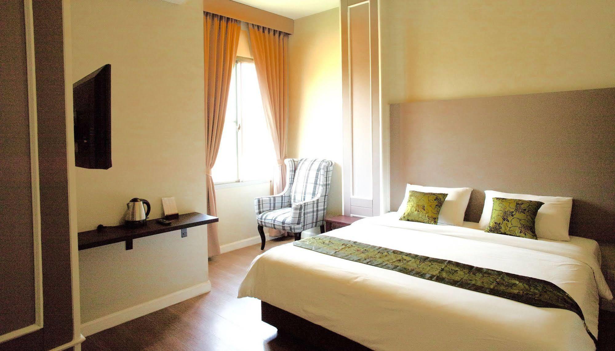 J. Park Hotel Chonburi Exterior foto